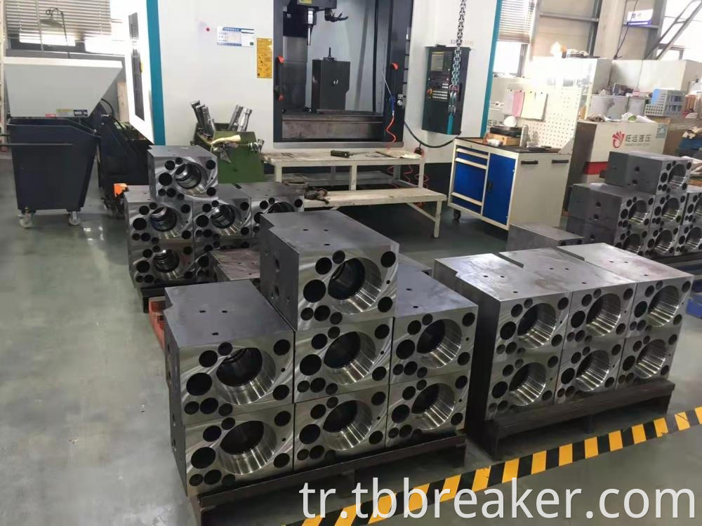 Breaker Cylinders Machining